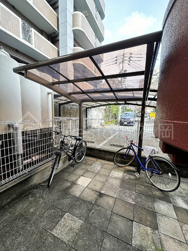 敷地内・建物