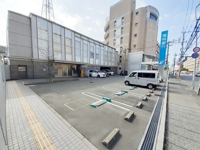 銀行