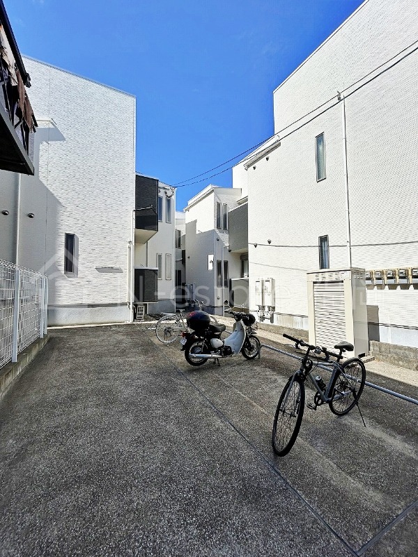 敷地内・建物