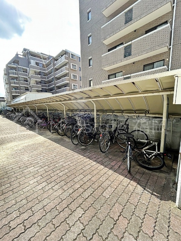 敷地内・建物