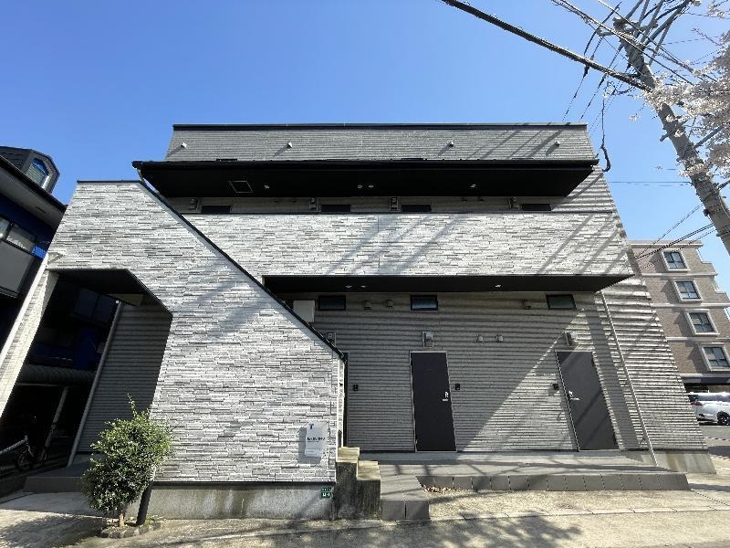 福岡県福岡市博多区吉塚３丁目